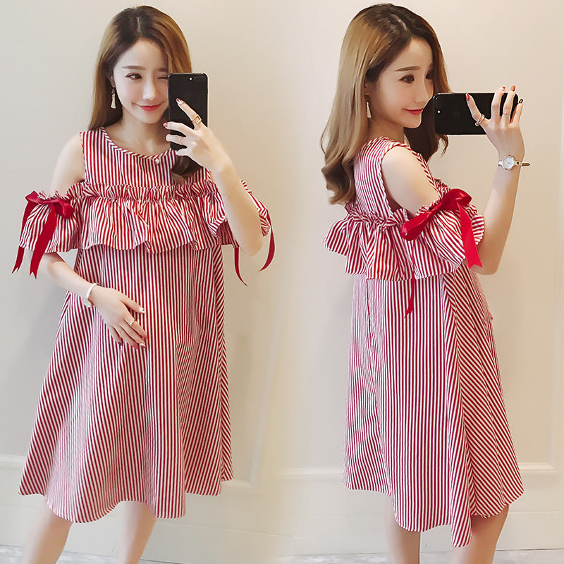 Summer Maternity Dress & Mid-Length Breastfeeding Outfit